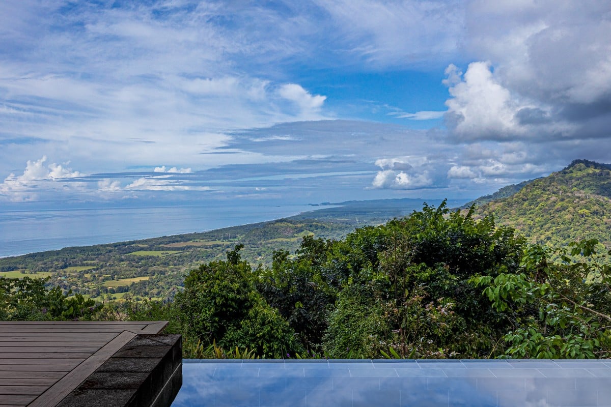 1.37 ACRES – 2 Bedroom Bali Style Home With Pool And THE BEST Ocean View!!!!!