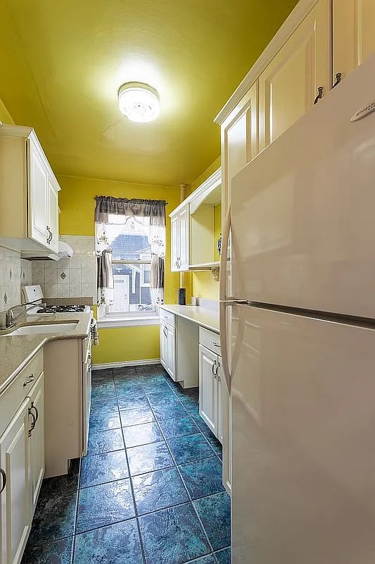 3321 Bruckner Blvd, Apt 1J