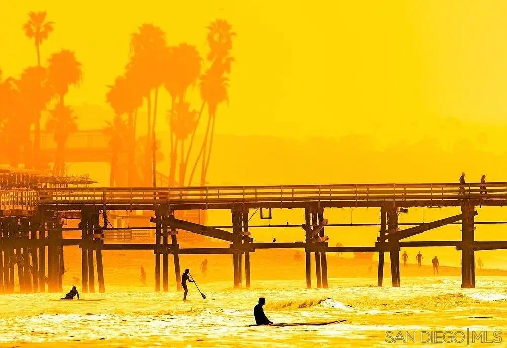 2241 Avenida Salvador