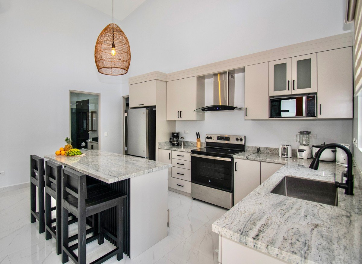 0.14 ACRES – 3 Bedroom Newly Built Modern Home Pool, Privacy, Only 5min Walk to the Beach!!!!