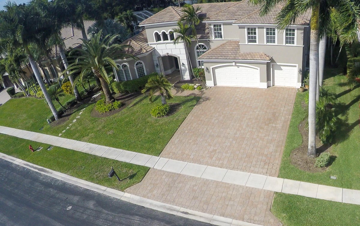 12485 World Cup Ln