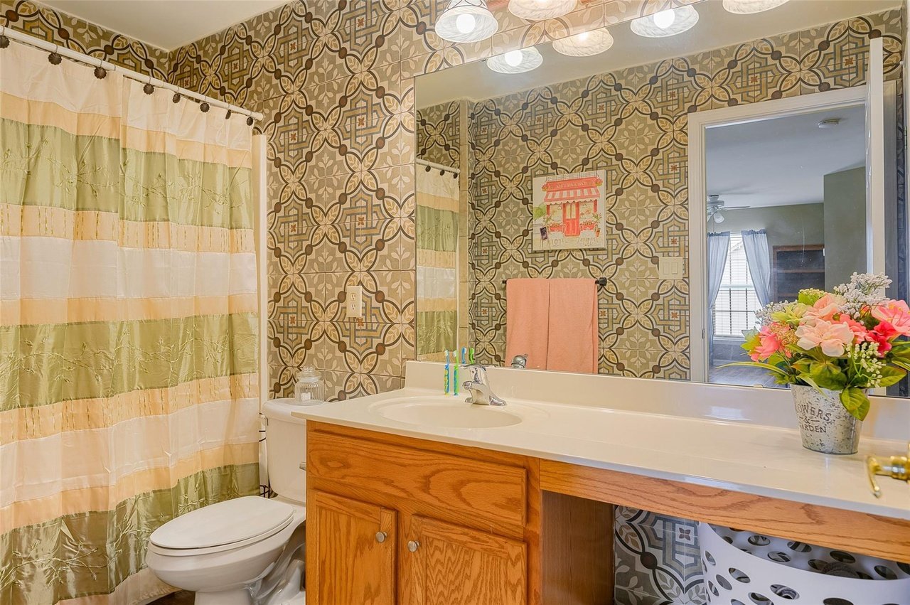 4090 Holly Villa Cir