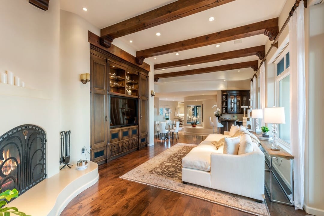 Eminence Heights