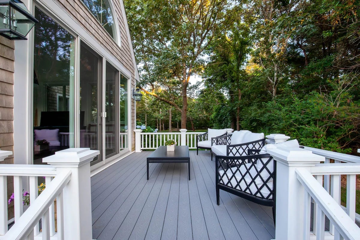 Luxury 5 Bedroom Katama Estate With Pool & Hot Tub