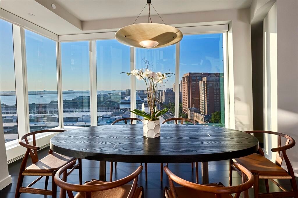 150 Seaport Blvd #16E
