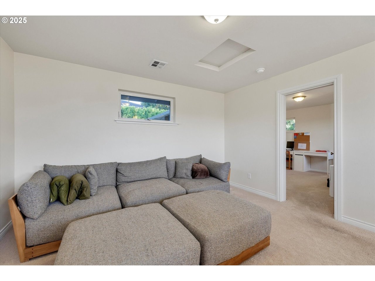 902 Elan Dr