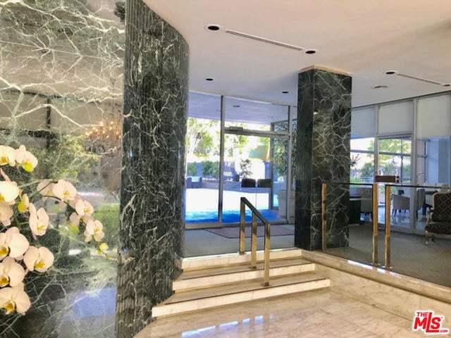 10450 Wilshire #12E