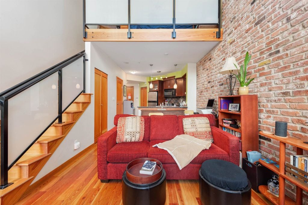 10 Renaissance Square, #104