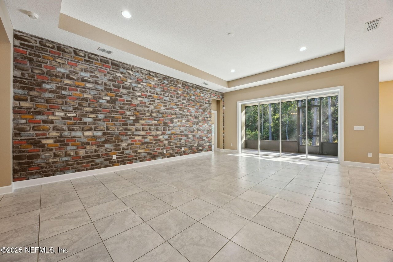 1479 Shadow Creek Dr