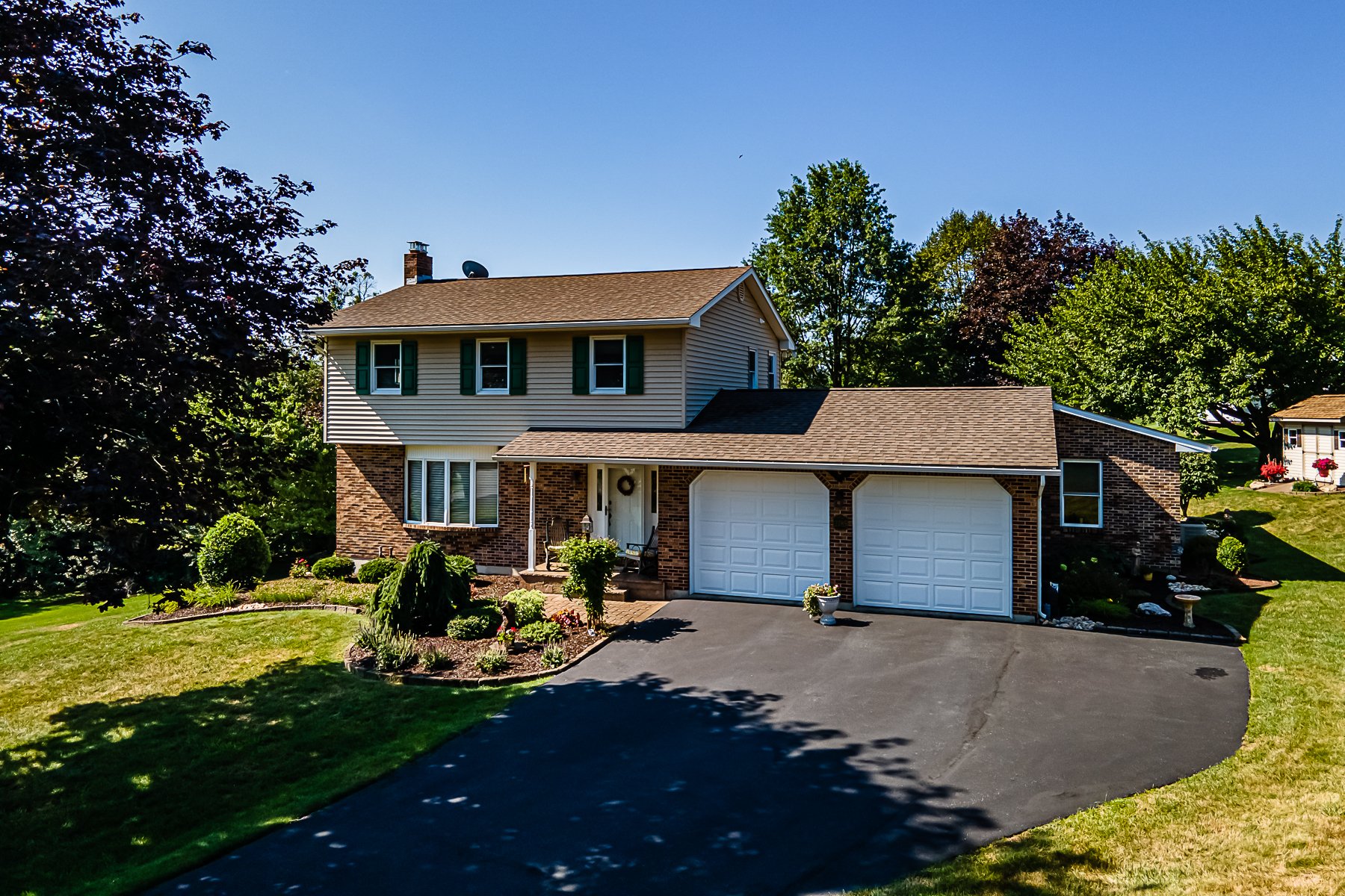 2785 Hill Drive