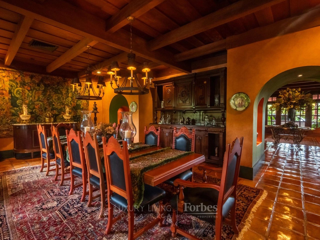 19136 - Architectural Hacienda Style Mansion