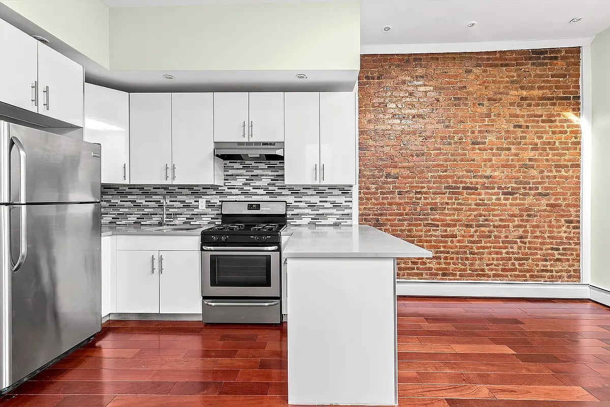 260 Mac Dougal Street #2