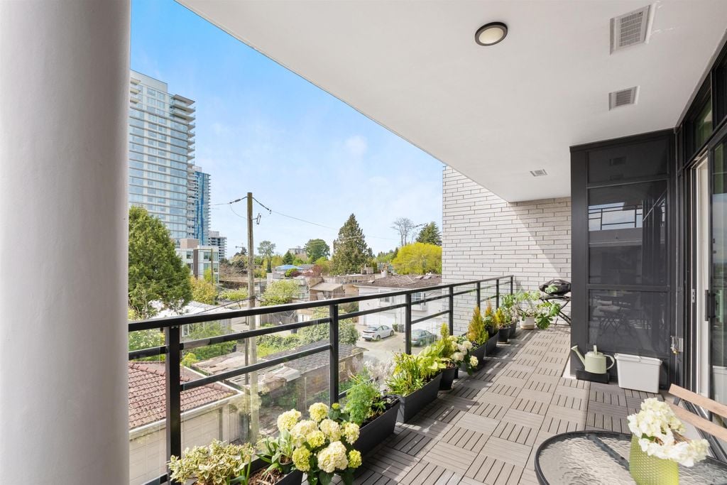458 W 63rd Ave, #306