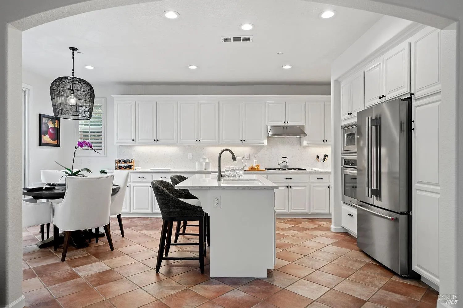 46 Waterbury Ln