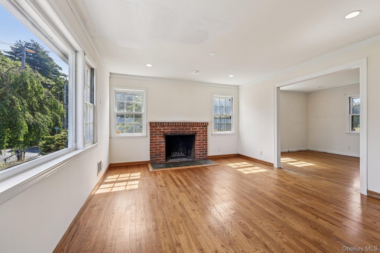 102 Grand Blvd