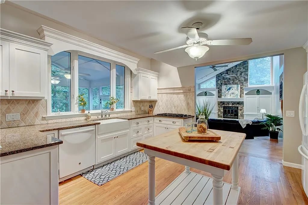5455 Linger Longer Rd