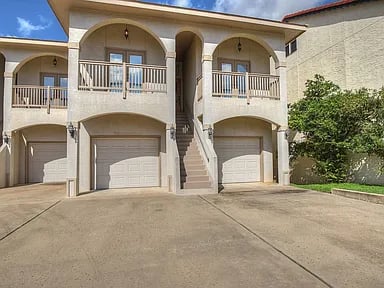 510 Horseshoe Bay N Blvd
