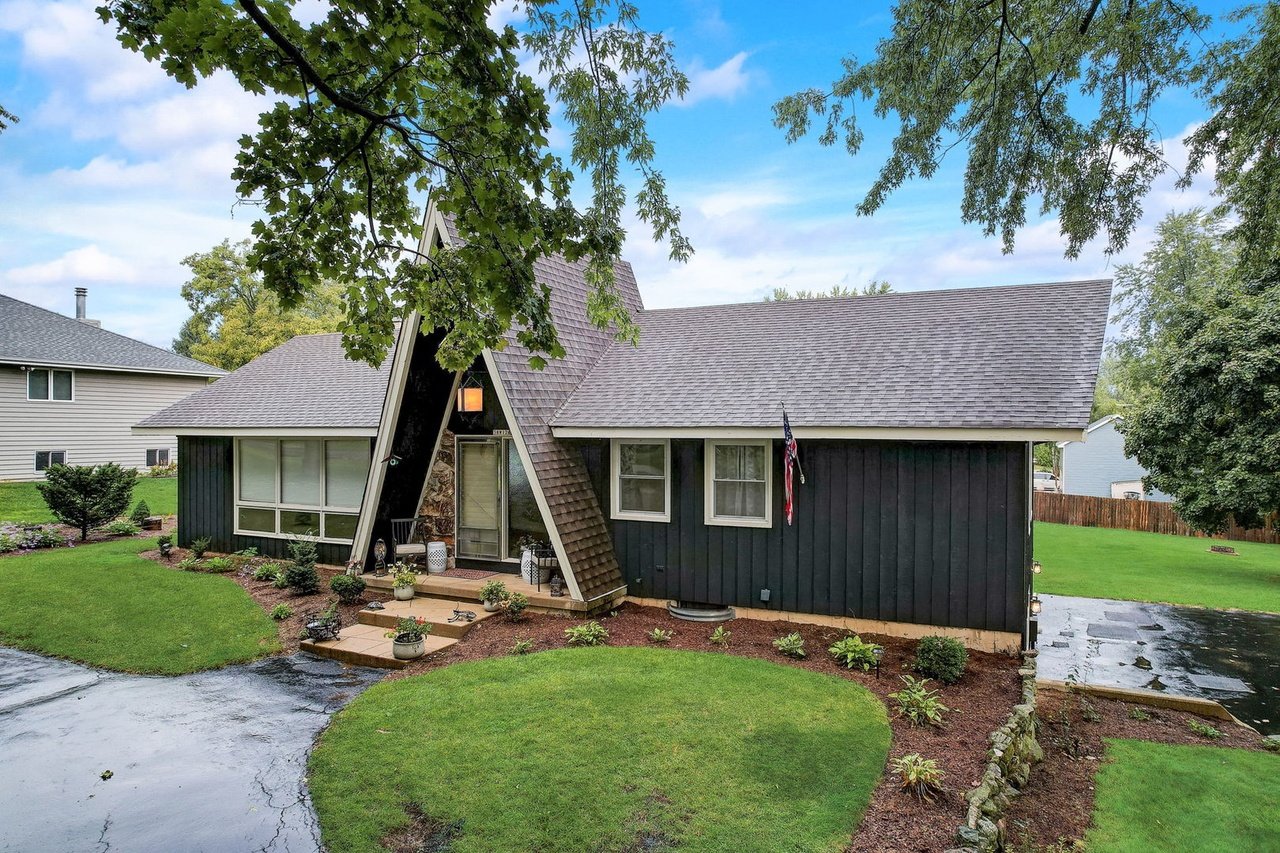 38W124 Richard Dr