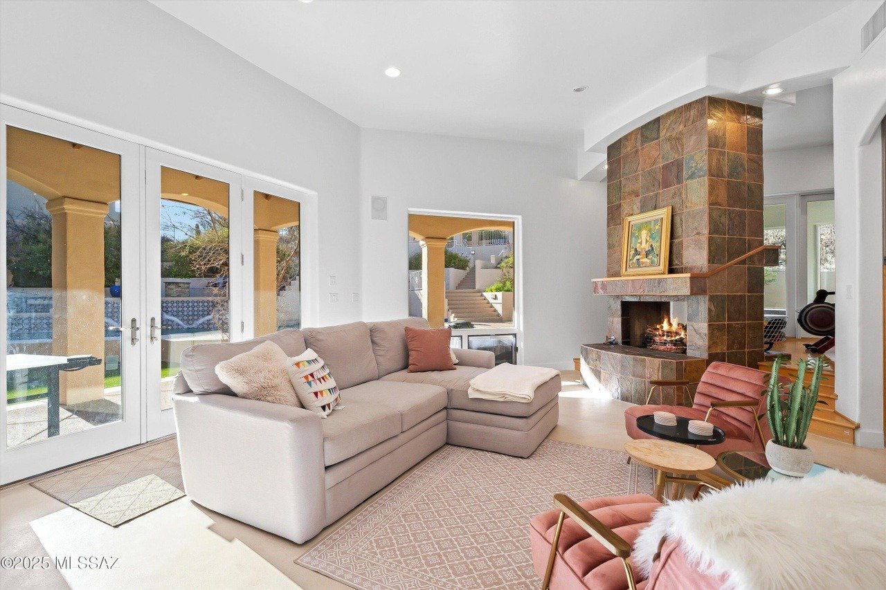 4141 N West Fernhill Cir