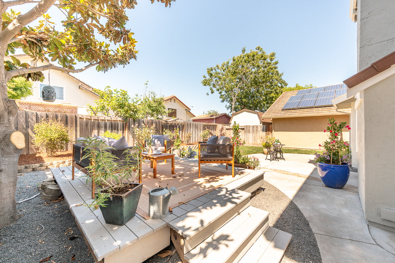 Newly Remodeled. 1 Bed/Bth down, Pioneer Elem!
