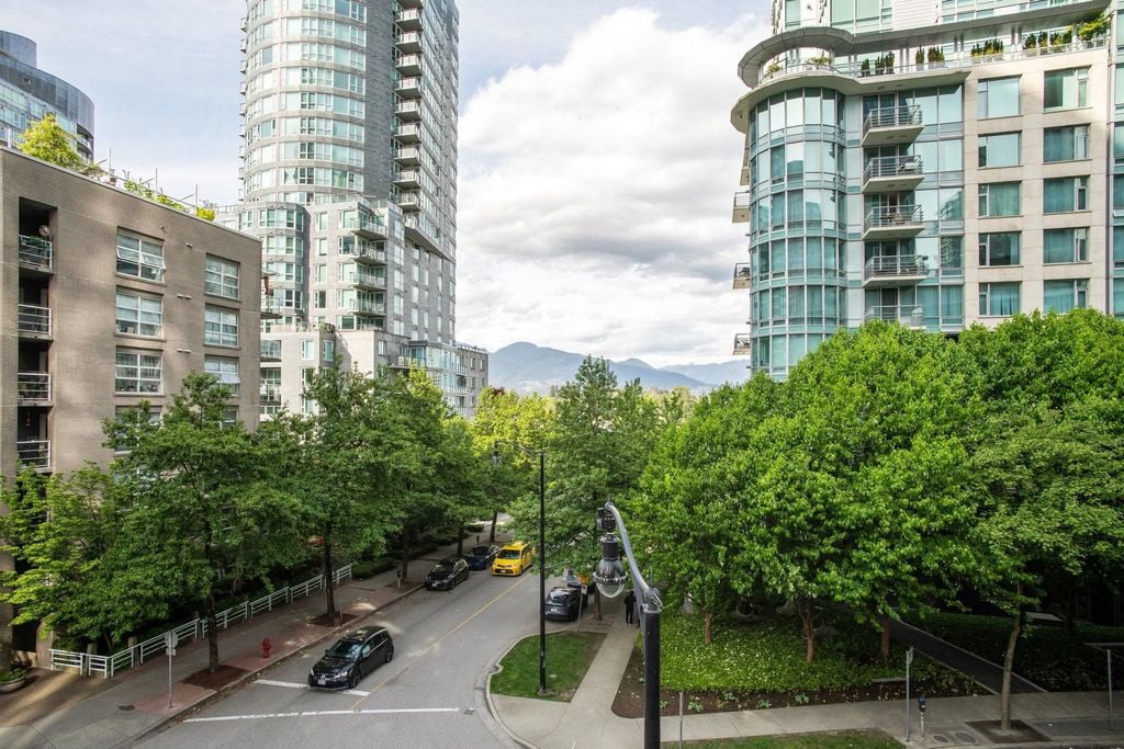 1478 W Hastings St, #400