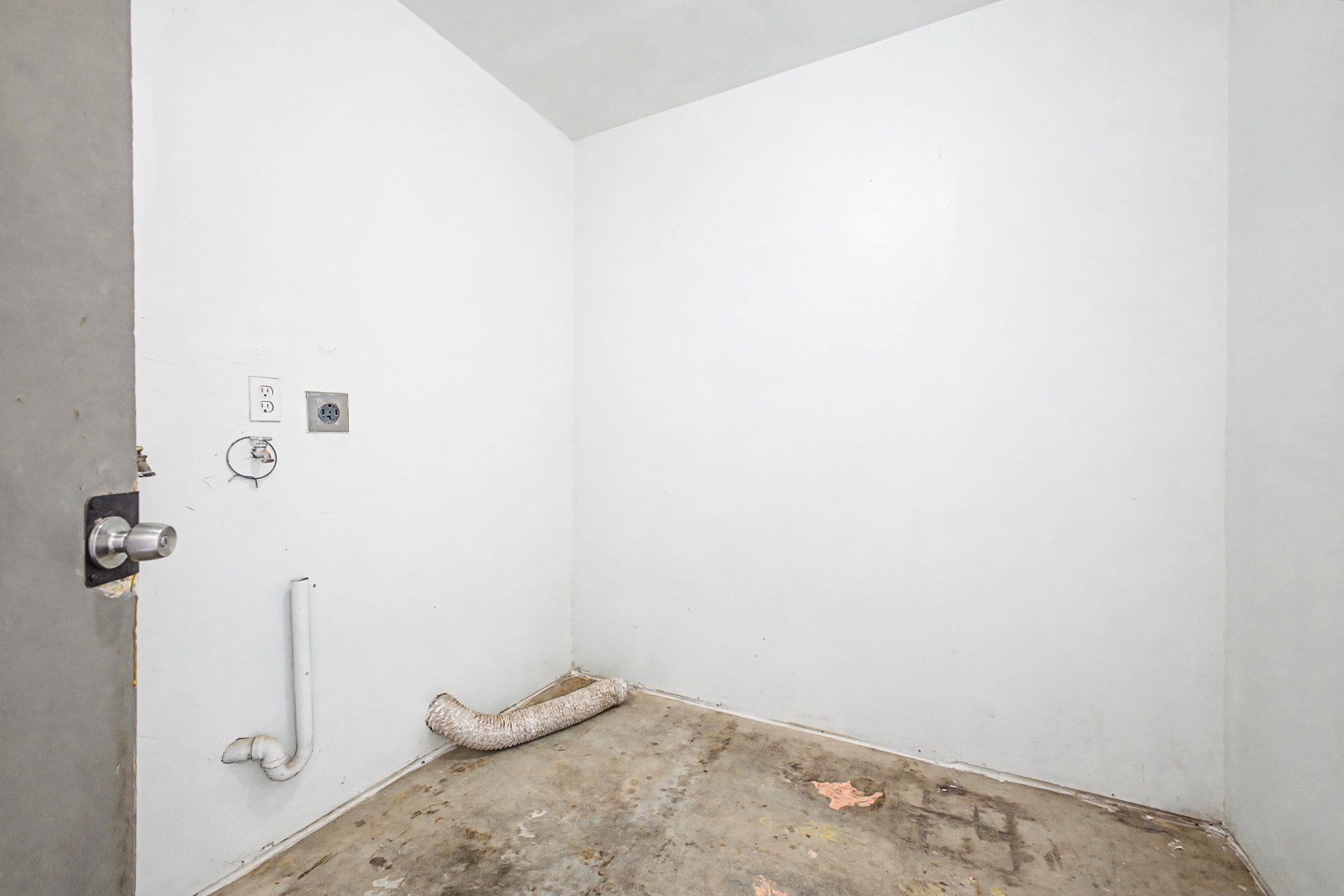 1319 Tulip Place