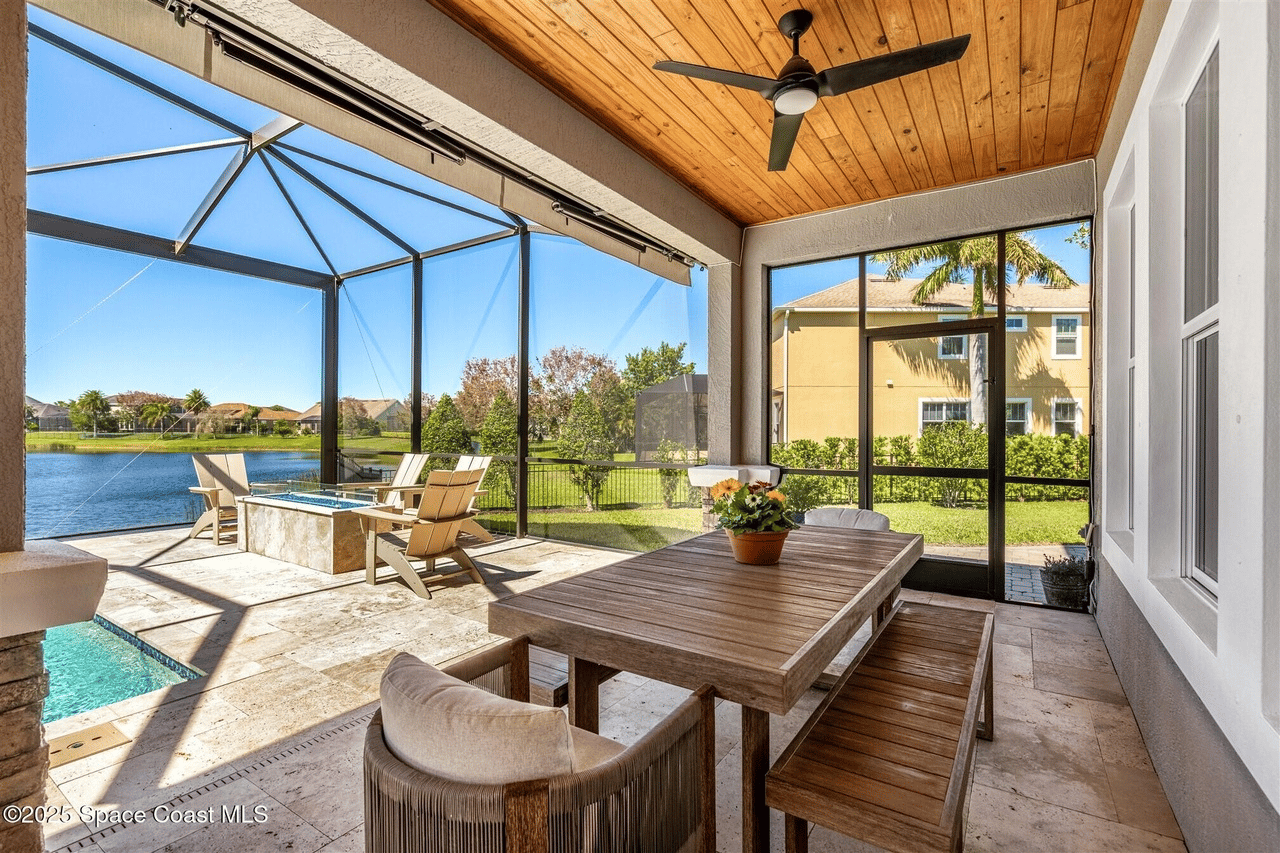 3077 Cortona Dr