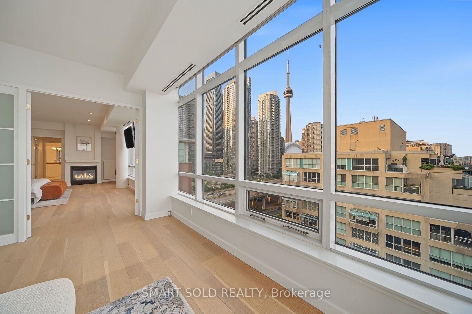 PRESTIGE AT 500 QUEENS QUAY WEST