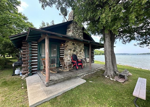 Randall's Point End Cabin 