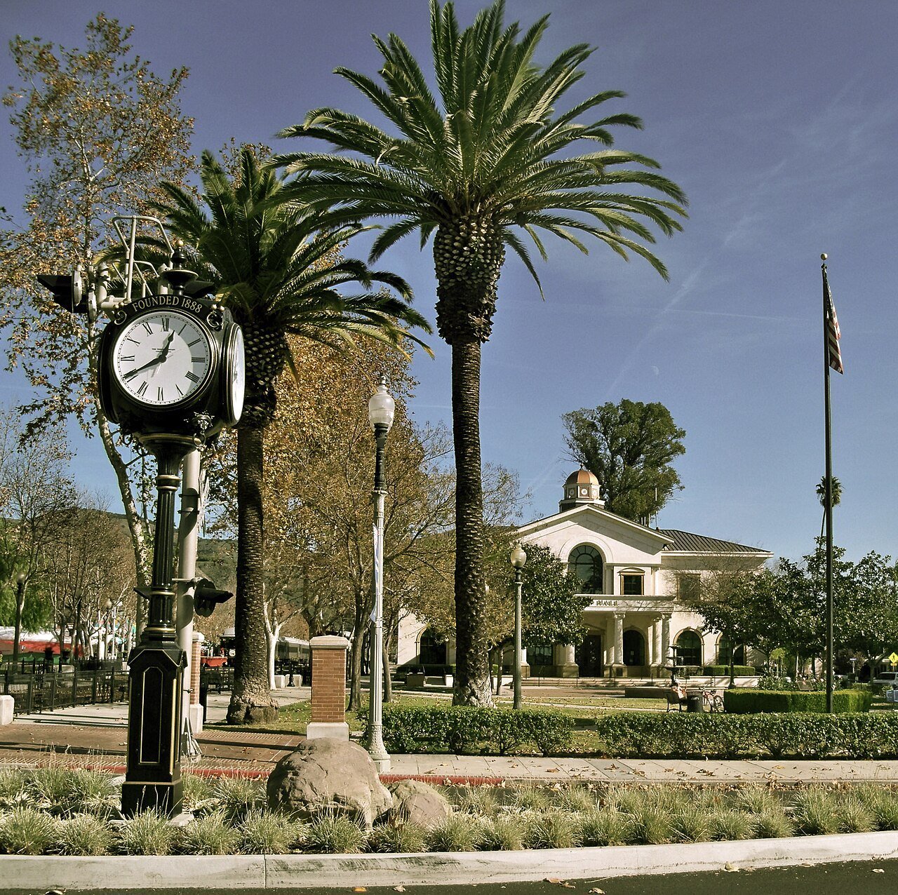 Fillmore City Hall and Central Park, December 2009