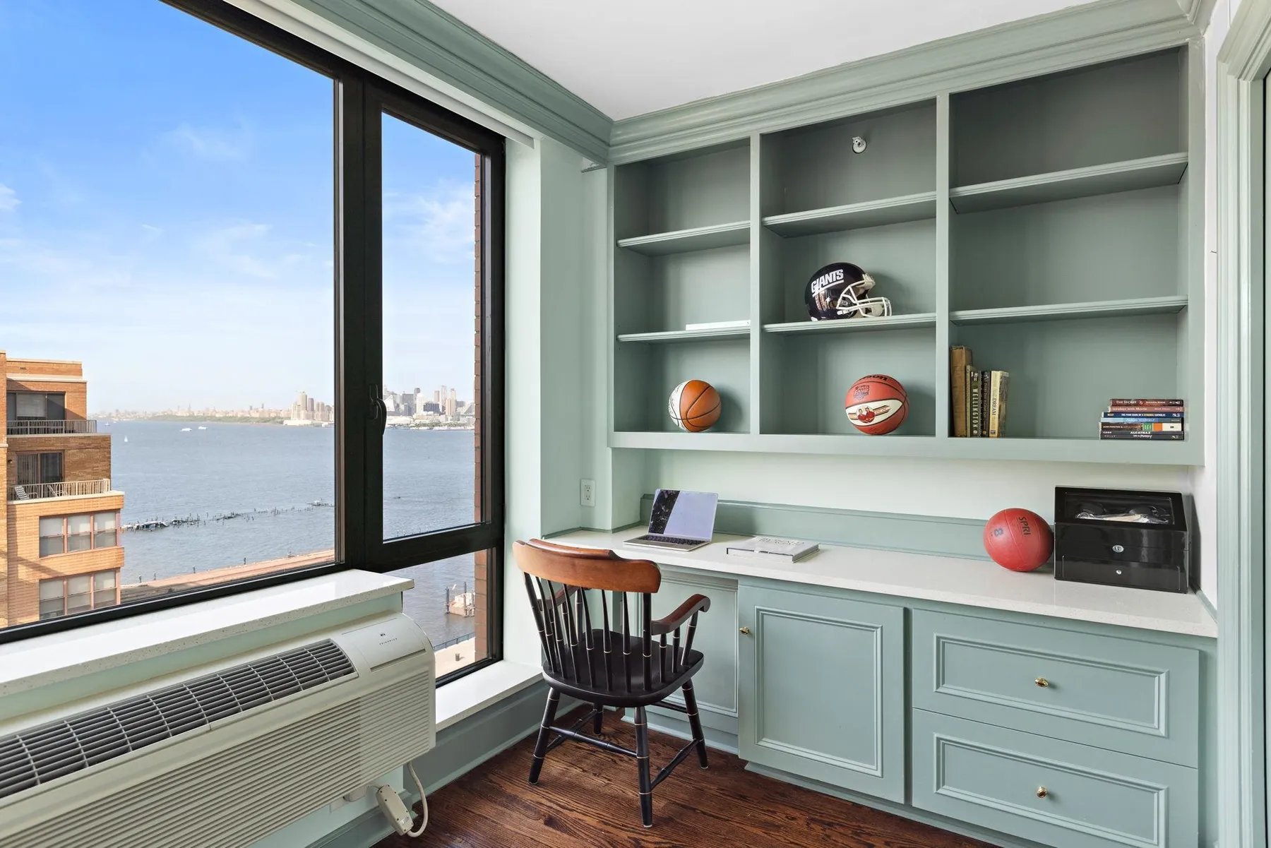 HOBOKEN WATERFRONT LIVING