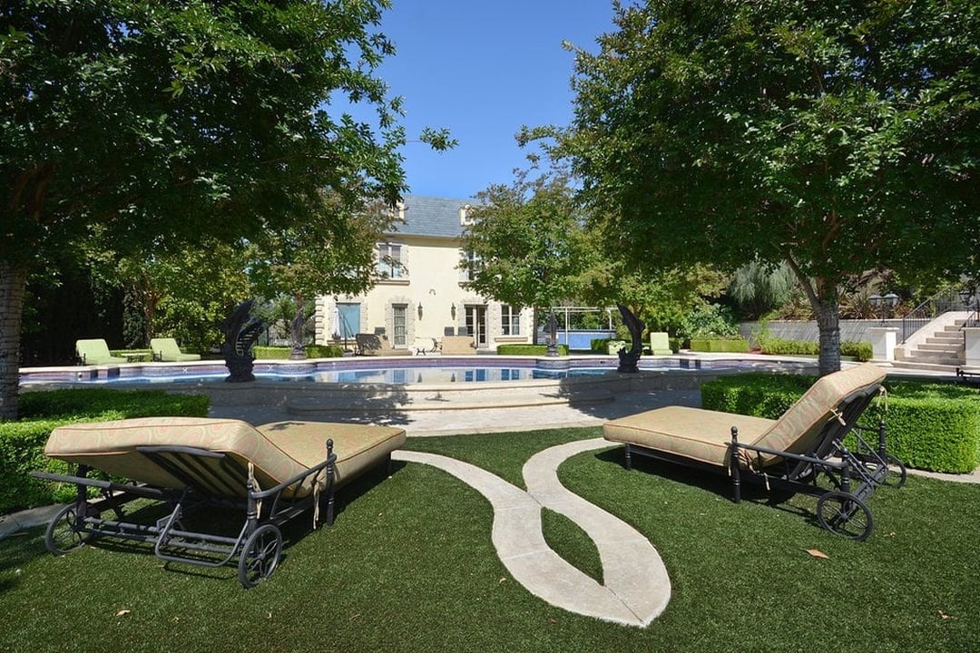 Grandeur Retreat
