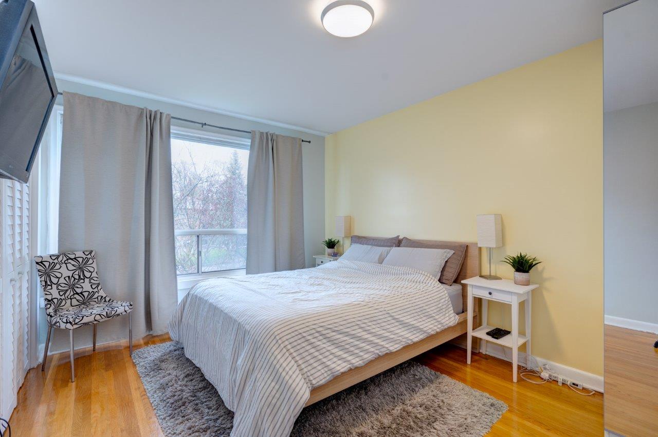 60 Clairton Cres