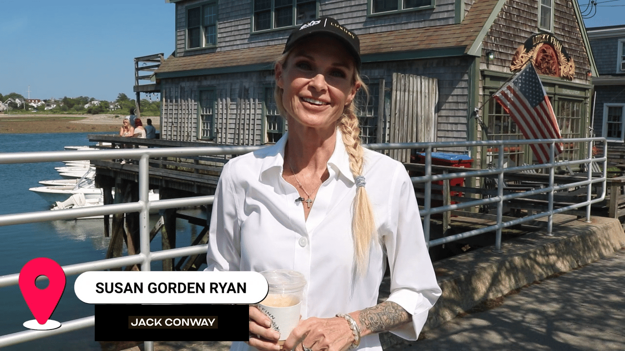 Lucky Finn Café Coffee with a Harbor View
