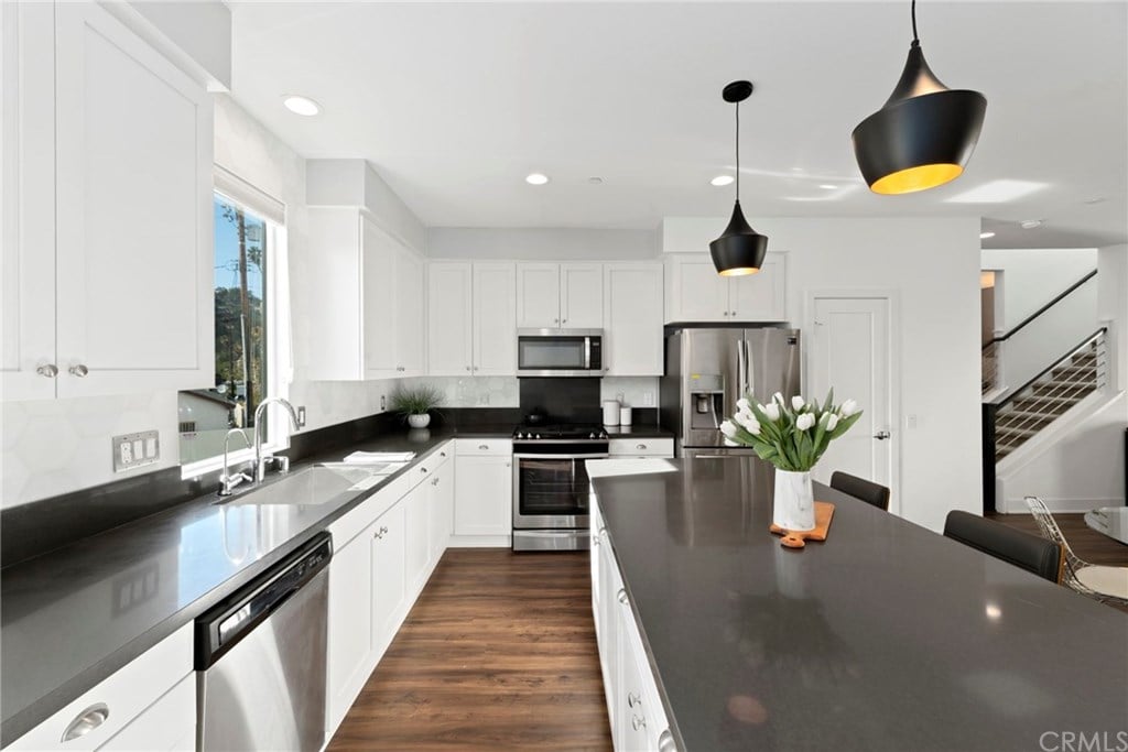 118 S Avenue 50, Unit 203