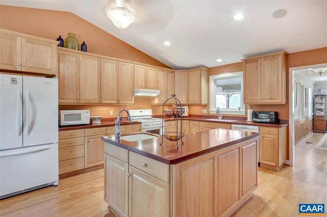 3458 Reas Ford Ln