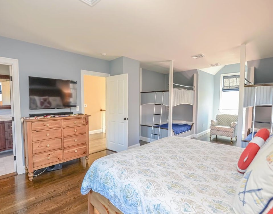 43 Crocker Dr