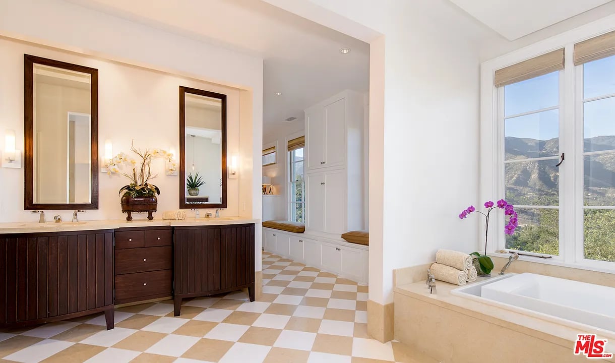 1041 Mission Ridge Rd