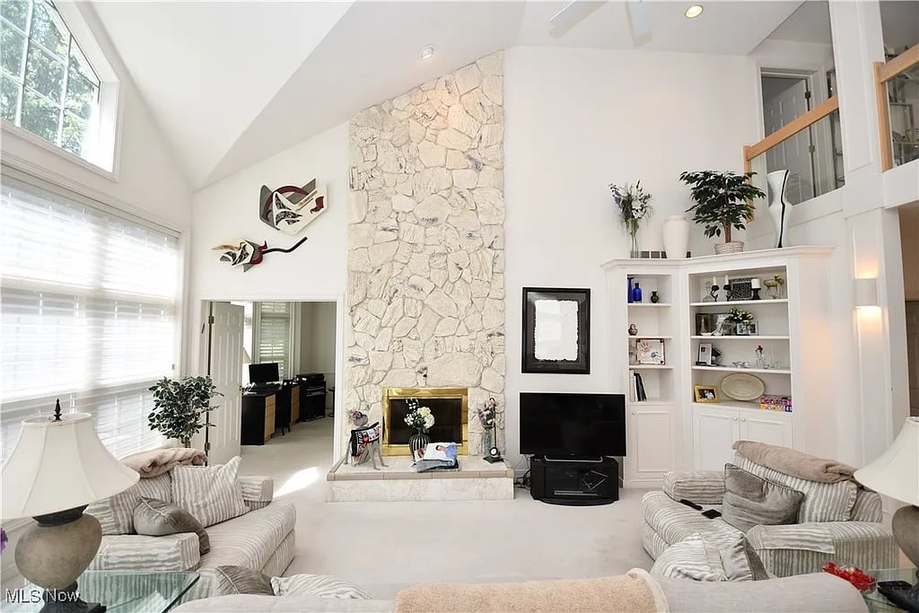 410 W Glengary Cir