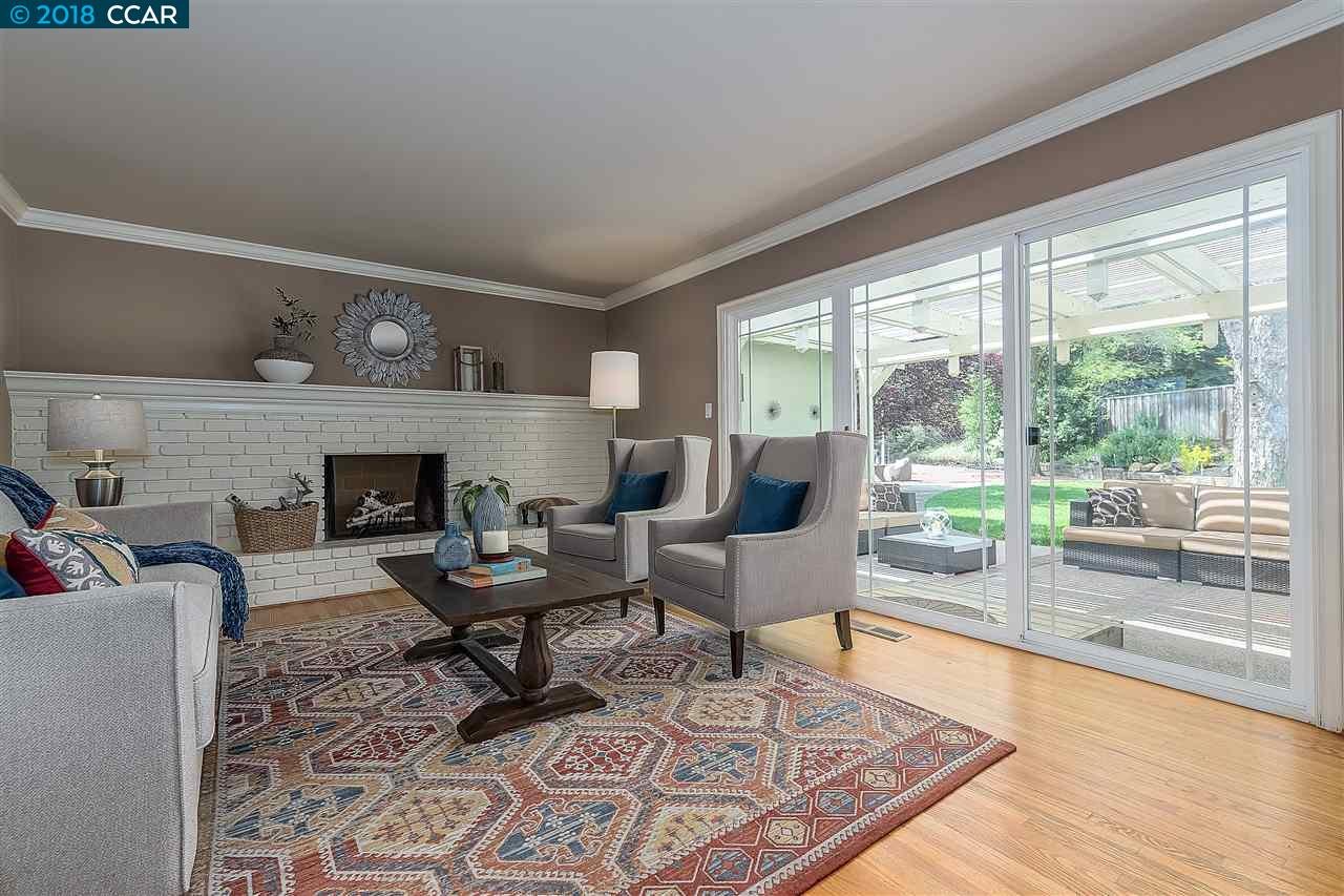 1853 Del Rio Dr