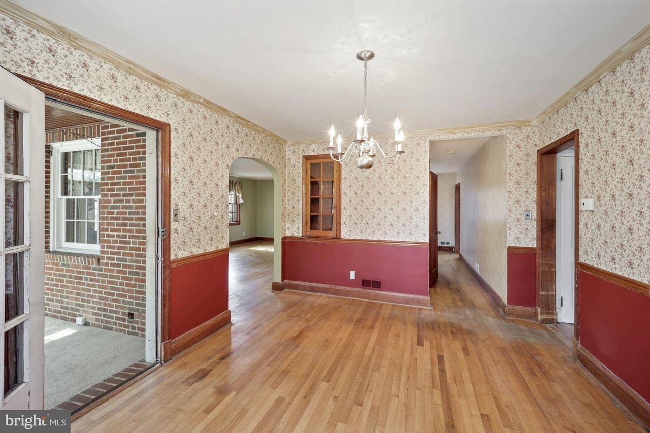 144 Archwood Ave