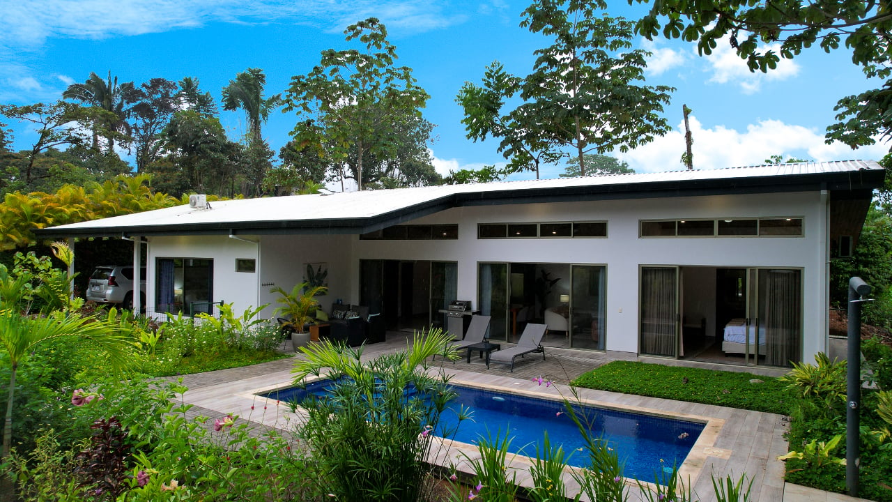 Modern 3BR Home in Highly Desirable Gated Community in Ojochal Costa Rica