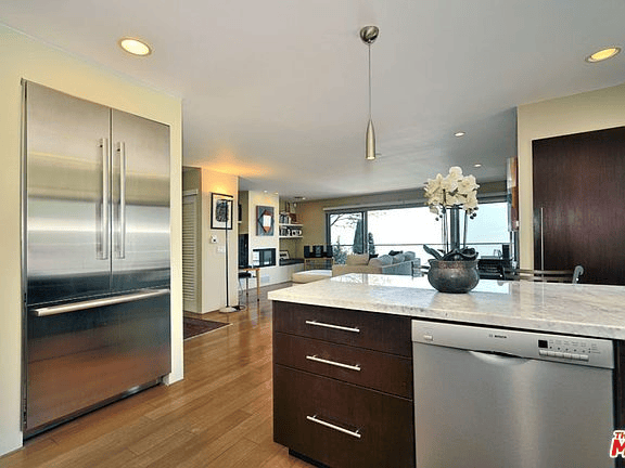 2158 Sunset Plaza Dr