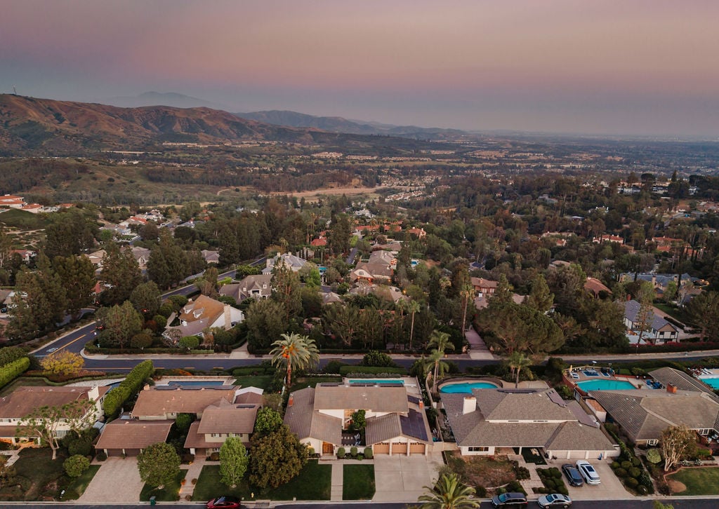 11042 Hunting Horn Drive, North Tustin, CA 