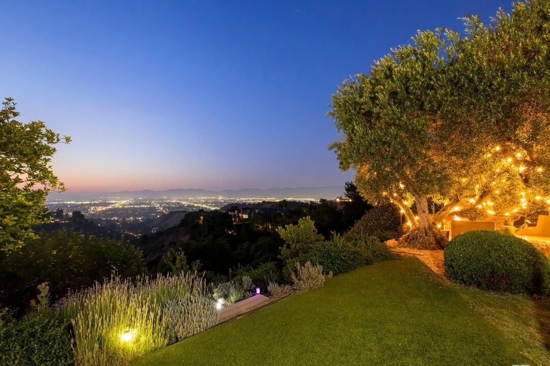 Stone Ridge Ln, 90077