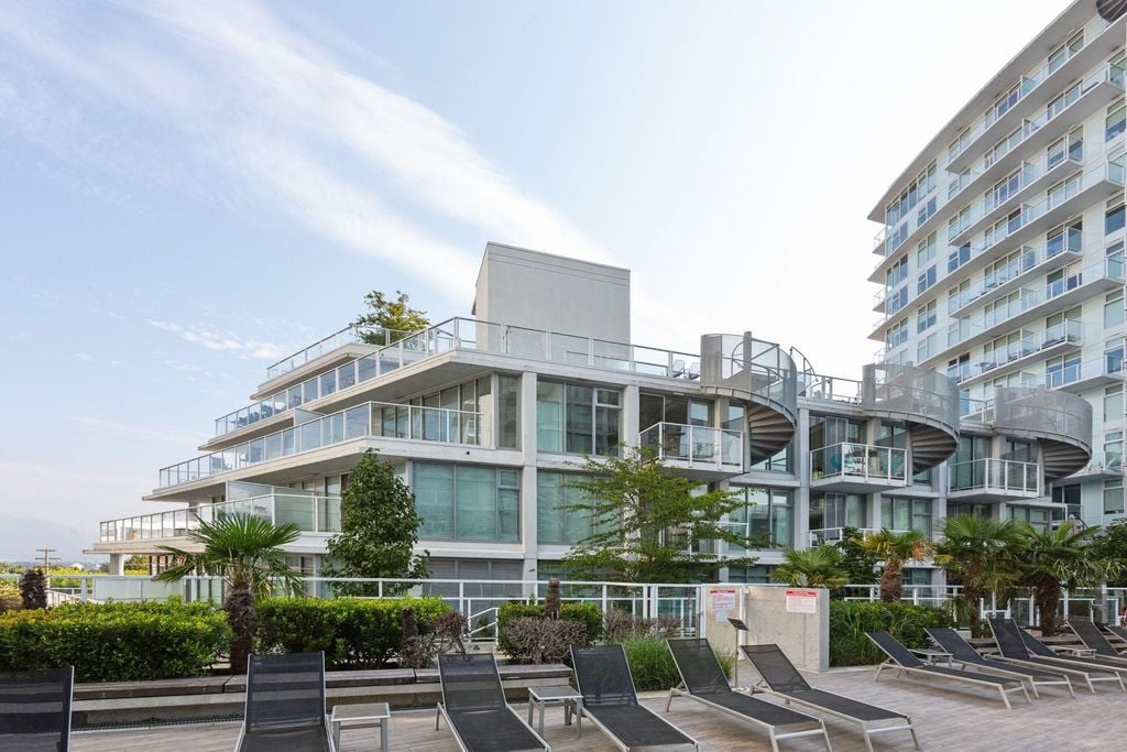 4638 Gladstone St, #503