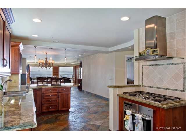 1161 Pacific Beach Drive 