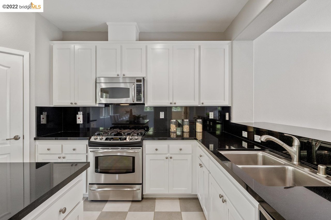 6005 Old Quarry Loop