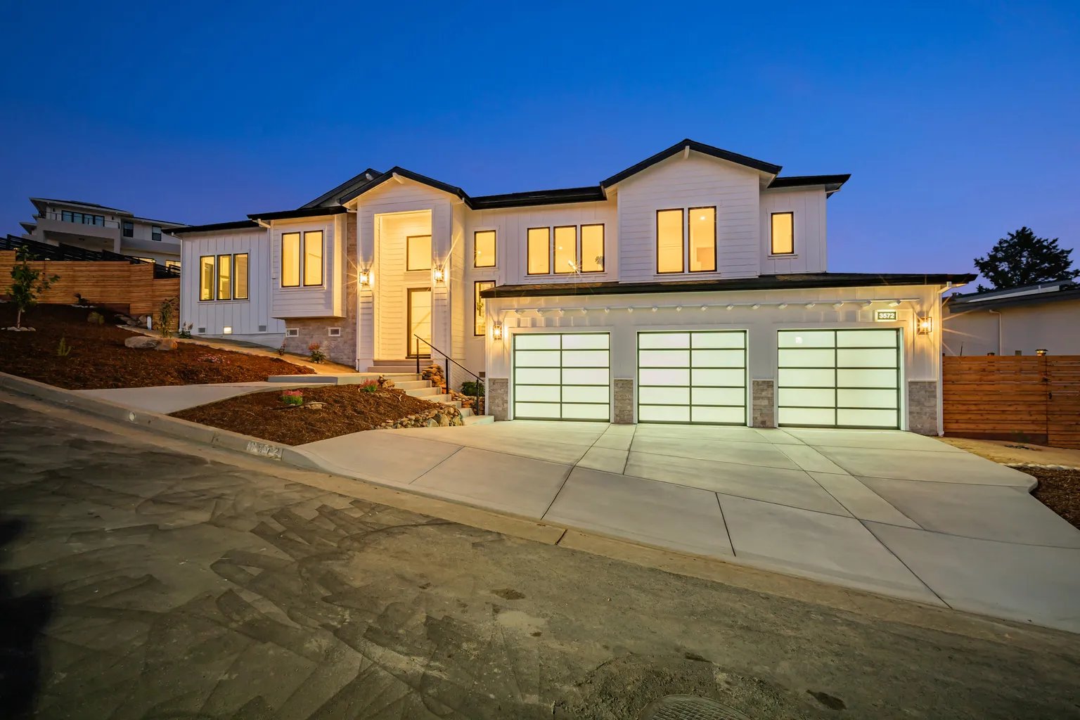 3572 Southridge Dr