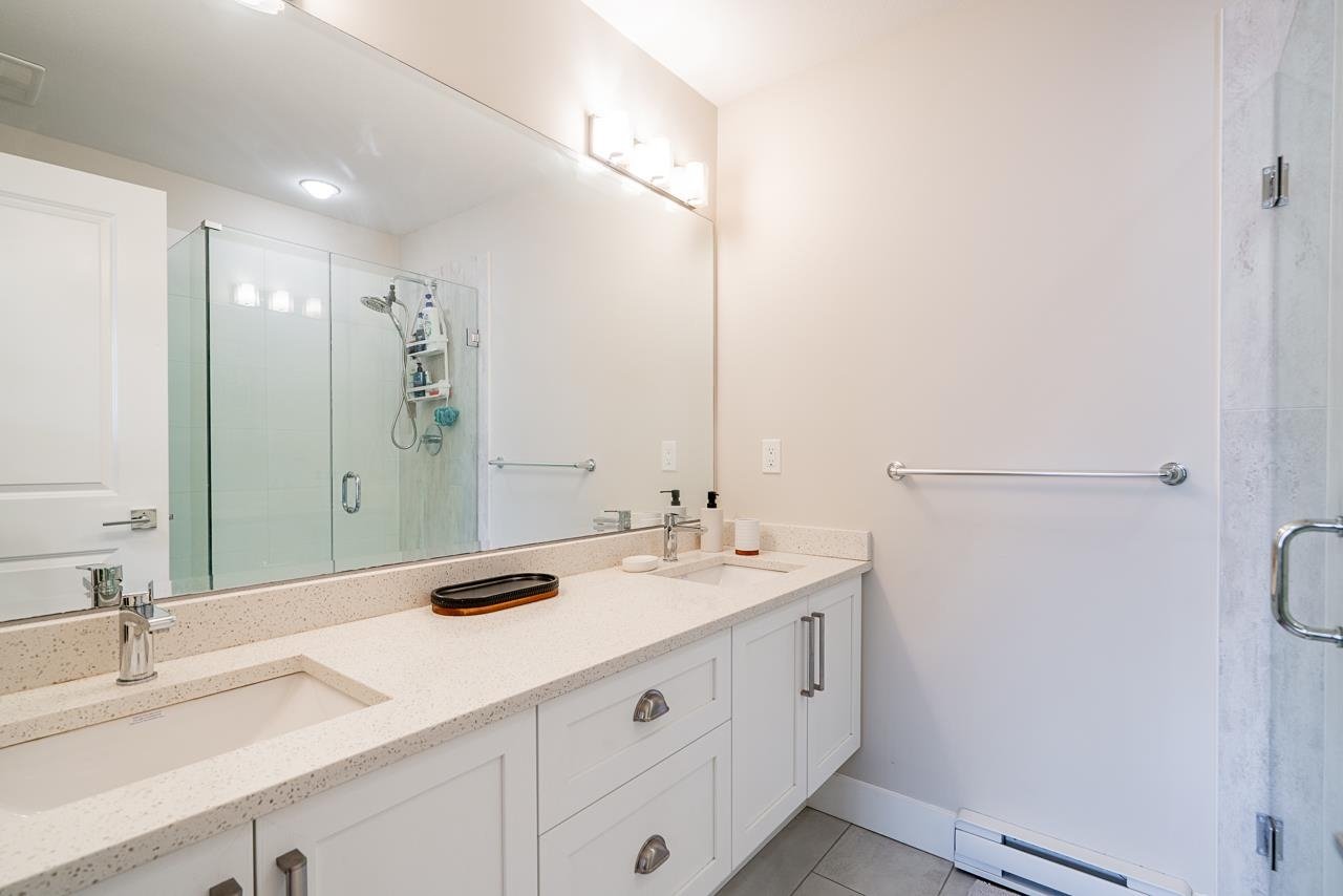 104-20498 82 Ave